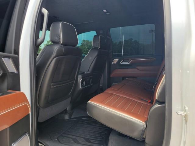 Photo of 2024 White Frost Tricoat GMC Sierra 3500