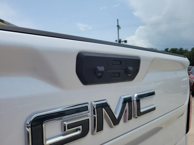 Photo of 2024 White Frost Tricoat GMC Sierra 3500