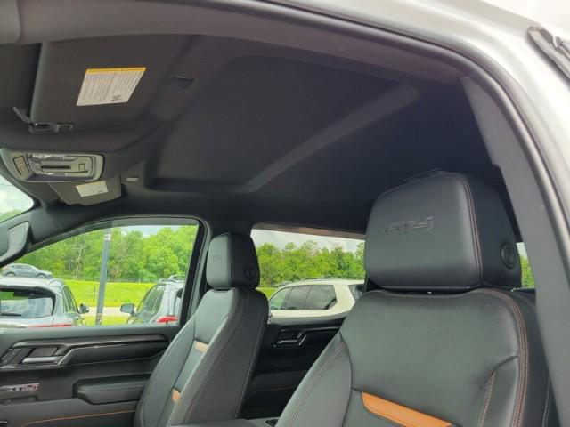 Photo of 2024 Summit White GMC Sierra 1500