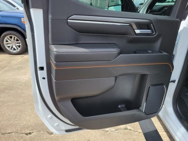 Photo of 2024 Summit White GMC Sierra 1500
