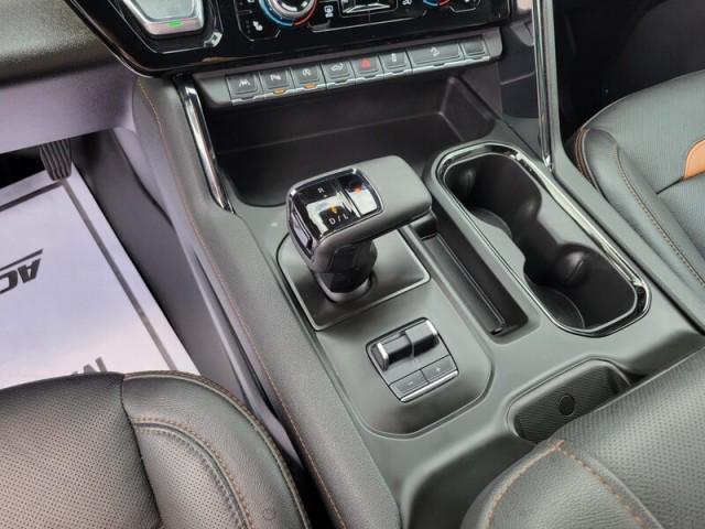 Photo of 2024 Summit White GMC Sierra 1500