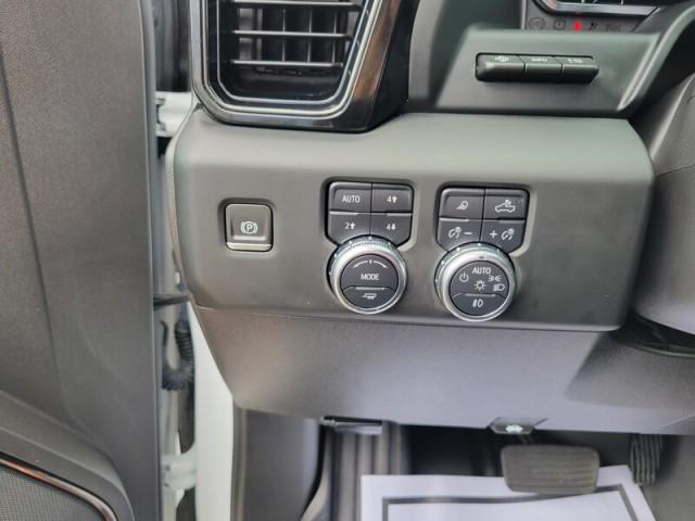Photo of 2024 Summit White GMC Sierra 1500
