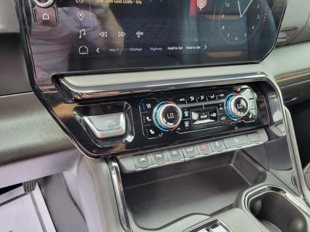 Photo of 2024 Summit White GMC Sierra 1500