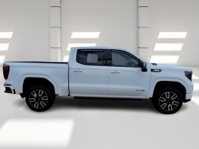 Photo of 2024 Summit White GMC Sierra 1500