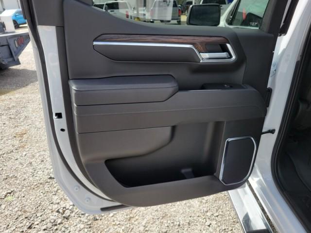 Photo of 2025 White Frost Tricoat GMC Sierra 1500