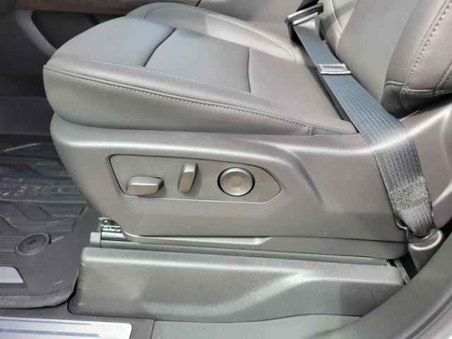 Photo of 2025 White Frost Tricoat GMC Sierra 1500