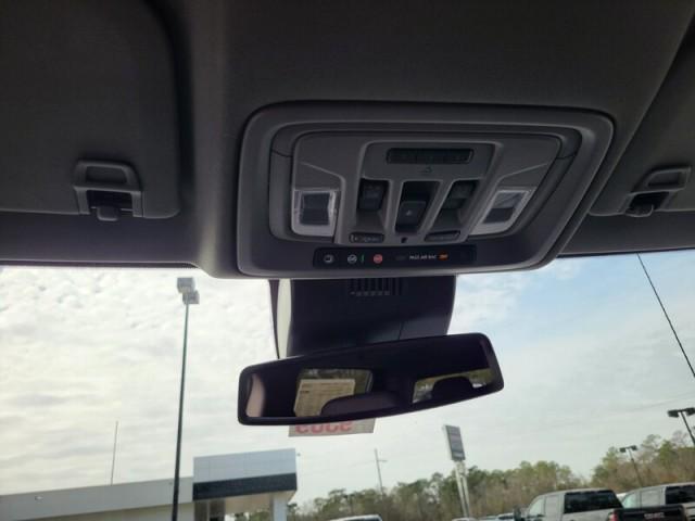 Photo of 2025 White Frost Tricoat GMC Sierra 1500
