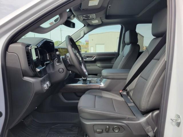 Photo of 2025 White Frost Tricoat GMC Sierra 1500