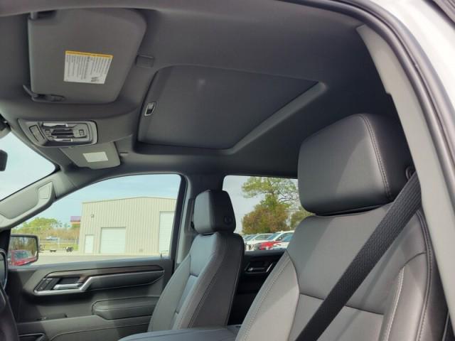 Photo of 2025 White Frost Tricoat GMC Sierra 1500