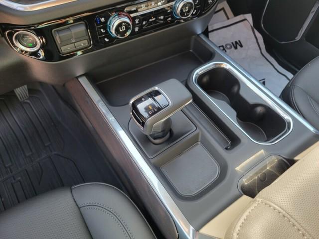 Photo of 2025 Summit White GMC Sierra 1500