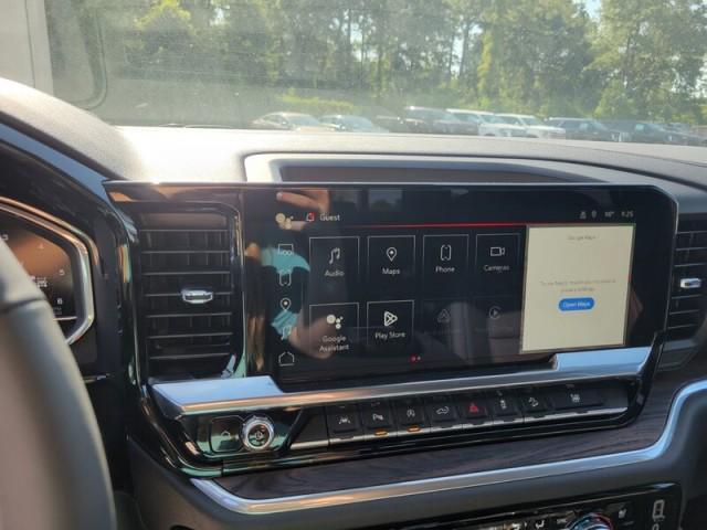 Photo of 2025 Summit White GMC Sierra 1500