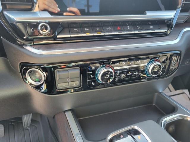 Photo of 2025 Summit White GMC Sierra 1500