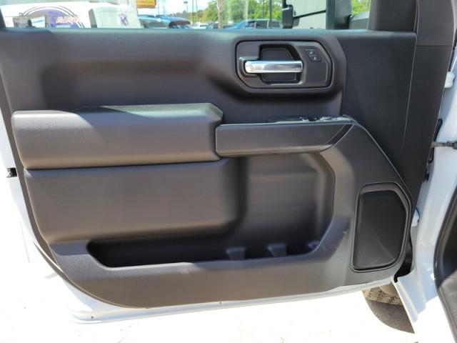 Photo of 2025 Summit White GMC Sierra 2500