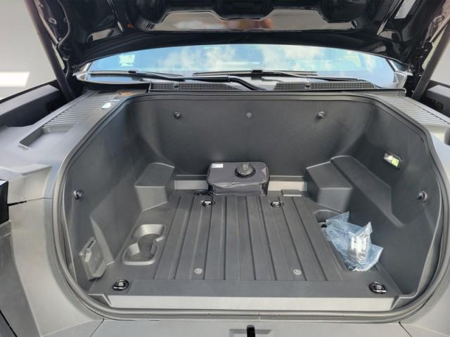 Photo of 2025 Onyx Black GMC Sierra EV