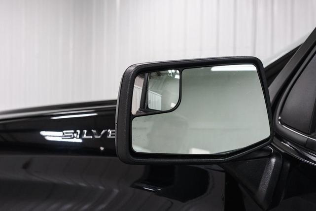 Photo of 2020 Black Chevrolet Silverado 1500