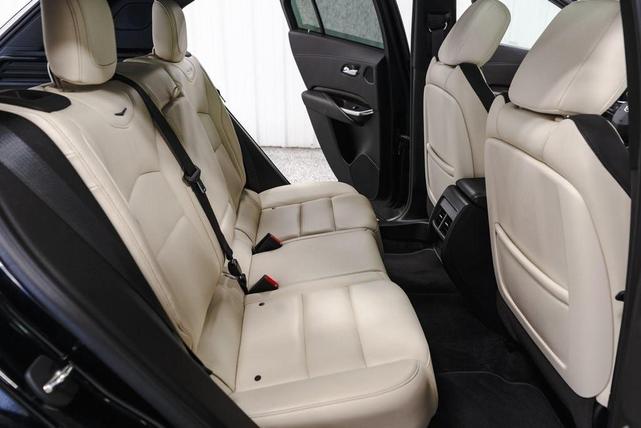 Photo of 2019 Stellar Black Metallic Cadillac XT4