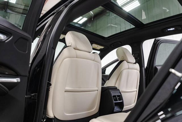 Photo of 2019 Stellar Black Metallic Cadillac XT4