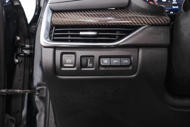 Photo of 2019 Stellar Black Metallic Cadillac XT4