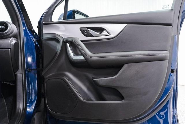 Photo of 2022 Blue Glow Metallic Chevrolet Blazer