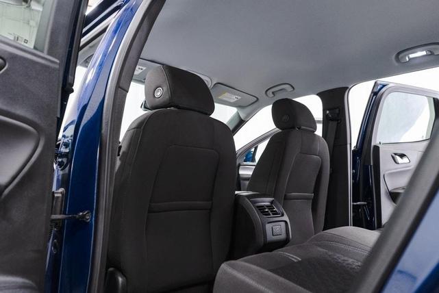 Photo of 2022 Blue Glow Metallic Chevrolet Blazer