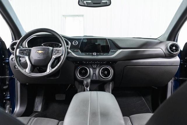 Photo of 2022 Blue Glow Metallic Chevrolet Blazer