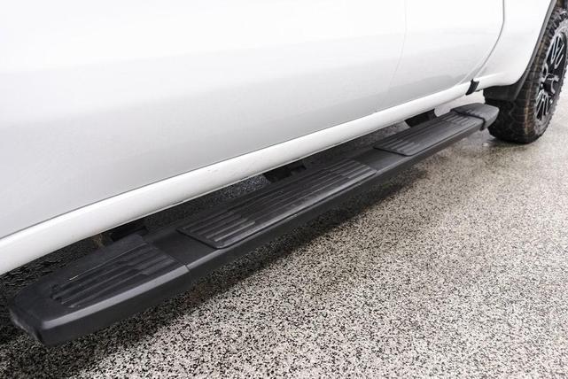 Photo of 2019 Summit White GMC Sierra 1500