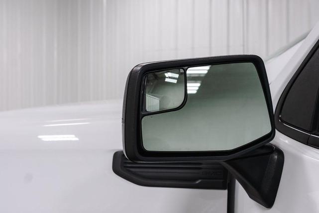 Photo of 2019 Summit White GMC Sierra 1500