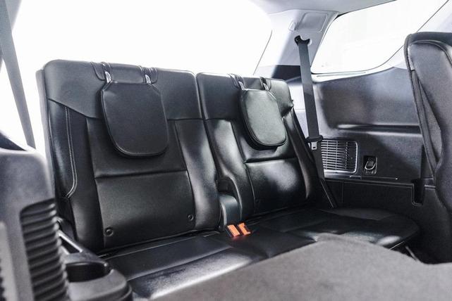 Photo of 2021 Oxford White Ford Explorer