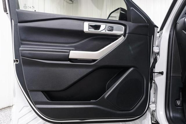 Photo of 2021 Oxford White Ford Explorer
