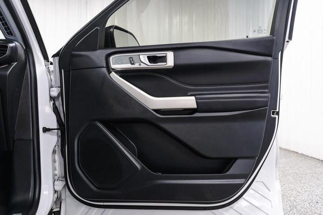 Photo of 2021 Oxford White Ford Explorer