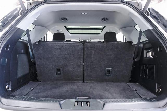 Photo of 2021 Oxford White Ford Explorer