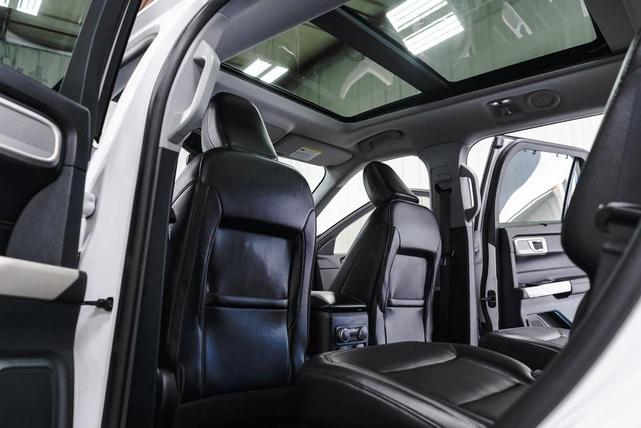 Photo of 2021 Oxford White Ford Explorer