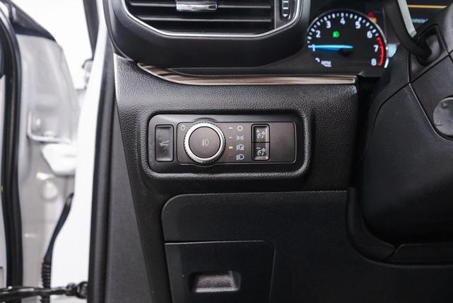 Photo of 2021 Oxford White Ford Explorer