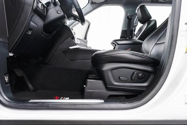 Photo of 2021 Oxford White Ford Explorer