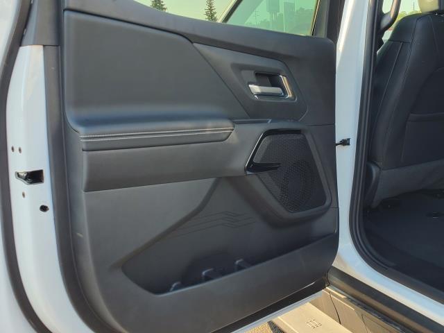 Photo of 2025 Summit White Chevrolet Silverado EV