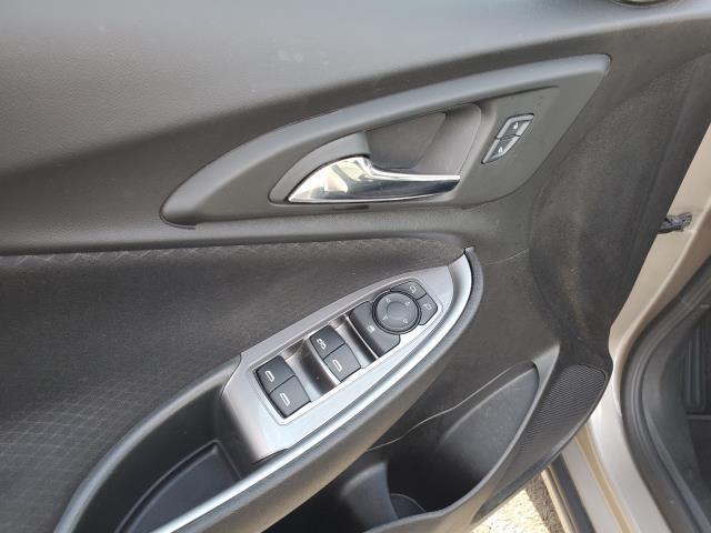 Photo of 2025 Mineral Gray Metallic Chevrolet Malibu