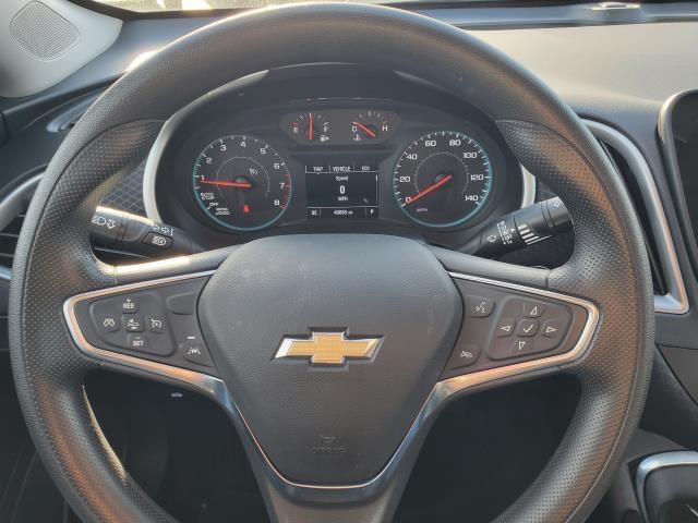 Photo of 2025 Mineral Gray Metallic Chevrolet Malibu