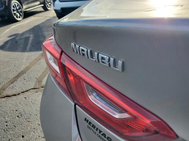 Photo of 2025 Mineral Gray Metallic Chevrolet Malibu