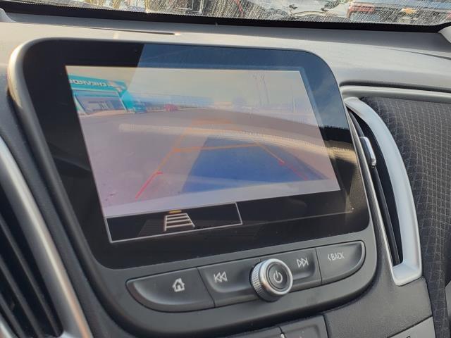 Photo of 2025 Mineral Gray Metallic Chevrolet Malibu