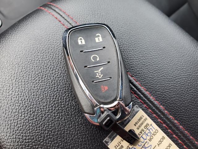 Photo of 2022 Silver Ice Metallic Chevrolet Equinox