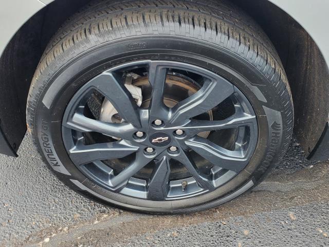 Photo of 2022 Silver Ice Metallic Chevrolet Equinox