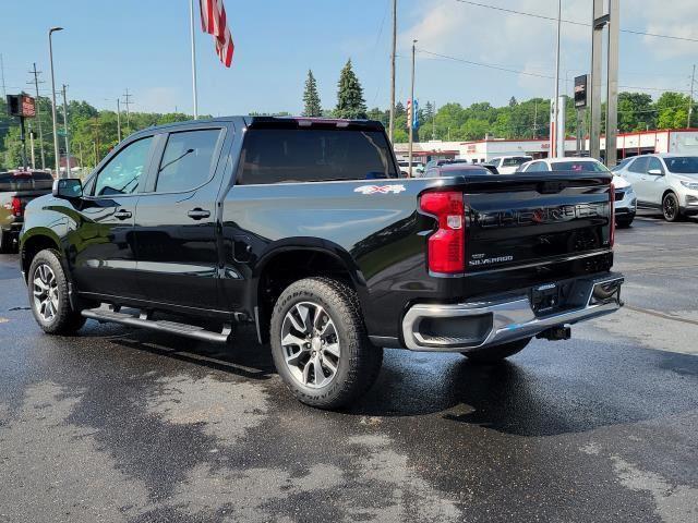 Photo of 2023 Black Chevrolet Silverado 1500
