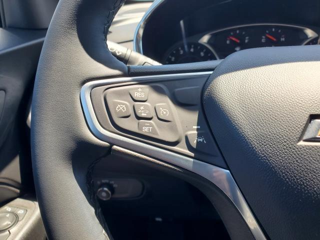 Photo of 2023 Summit White Chevrolet Equinox