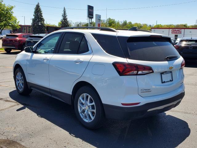 Photo of 2023 Summit White Chevrolet Equinox