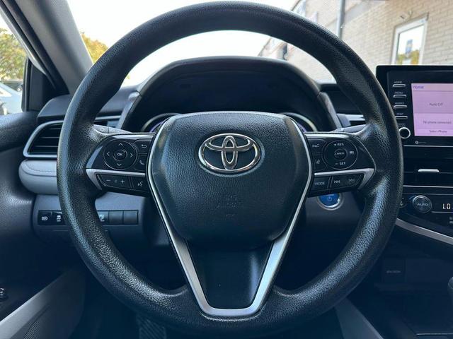 Photo of 2022 White Toyota Camry