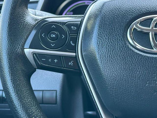 Photo of 2022 White Toyota Camry