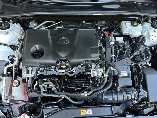 Photo of 2022 White Toyota Camry