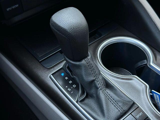 Photo of 2022 White Toyota Camry
