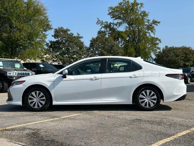 Photo of 2022 White Toyota Camry