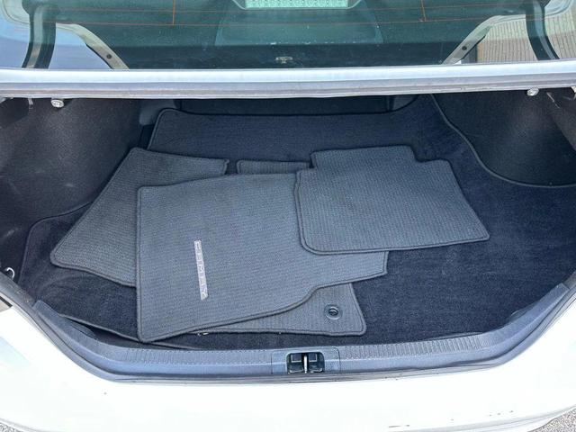 Photo of 2022 White Toyota Camry